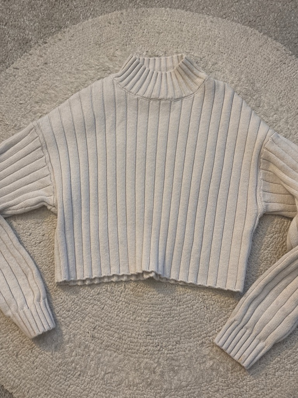 Cropped ribbed sweater - Picture 2 of 3